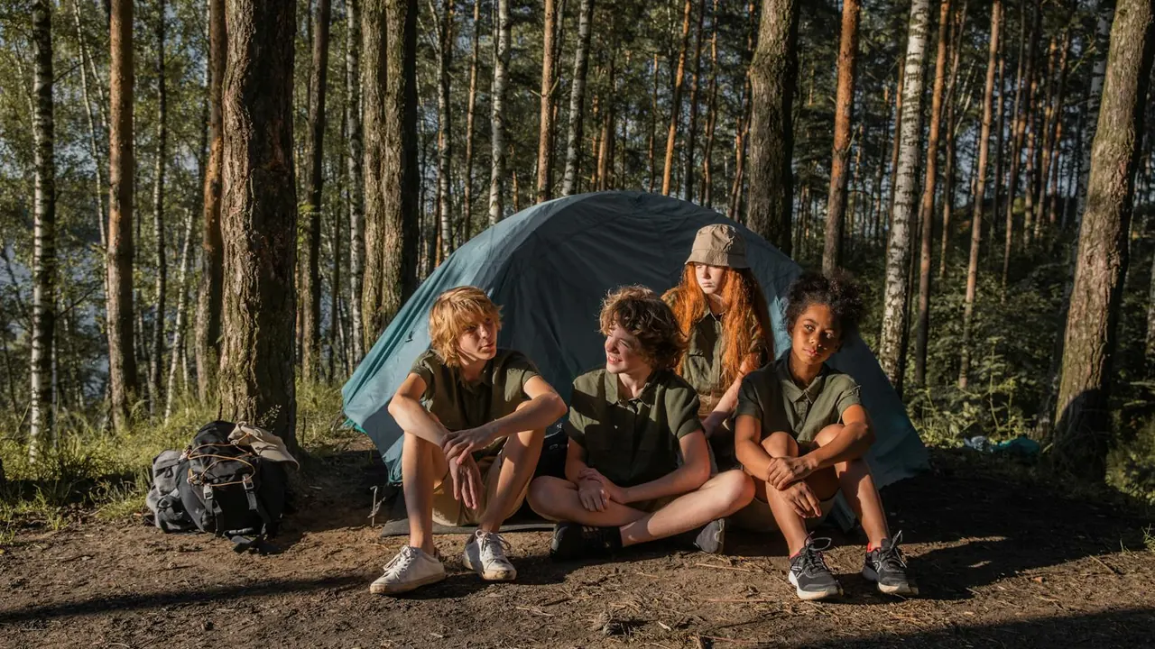 Camp de vacances ou colonie : est-ce la même chose ?