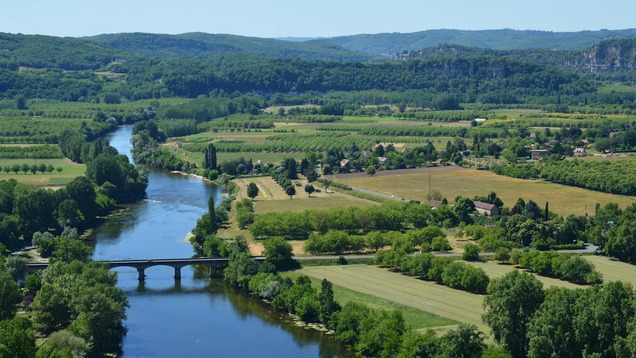 Enfants en colonie de vacances dans les Pyrenees au départ de Toulouse